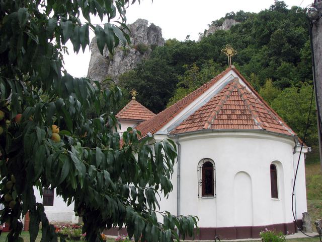 Manastir Vratna
