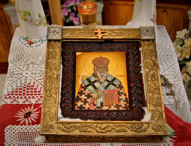 Мироточива икона