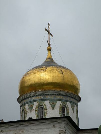 Купол и крест