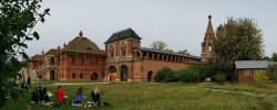 solo 
Крутицкое Патриаршее подворье 
2009-09-17 23:55:56