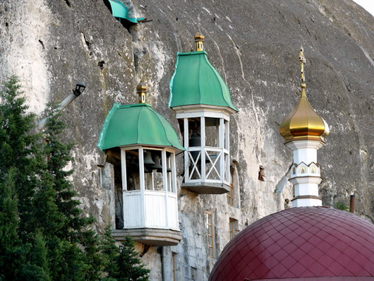 Cuib de vulturi - Manastirea Inkerman