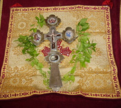 rosmarinus 
Спаси Господи људи Твоја... 
2009-10-01 15:45:39