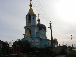 jur 
Magnitogorsk Cerkiew po azjatyckiej stronie rzeki Ural 
2009-10-11 14:10:09