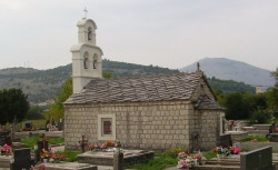 rosmarinus 
Алексина Међа, црква св.вeлмч. Пантелејмона 
2009-10-11 16:03:23