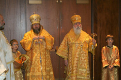 quoinkey 
Bishop Job and Metropolitan Jonah 
2009-10-31 20:52:44