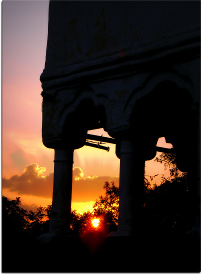 Apus (Sunset)