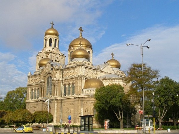 Катедрален храм "Св. Успение Богородично"