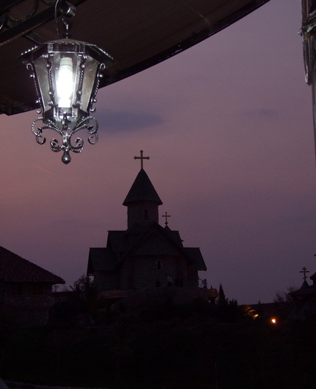 Manastir u Etno selu