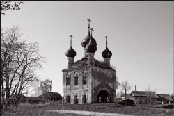 VladiN 
Tikhvin icon of Godmother church (Тихвинский храм) 
2009-11-05 11:59:25