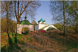 VladN 
Golyshkin Bor  graveyard (Погост Голышкин Бор) 
2009-11-15 19:23:52