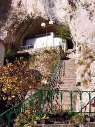PopovicT 
Isposnica Grigorija Sinaita sa kapelom Svetog Nikole kraj hrama manastira  GORNJAK 
2009-11-20 13:45:58