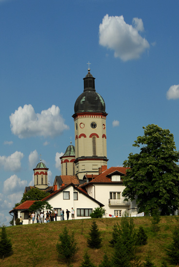 Црква у Лозници