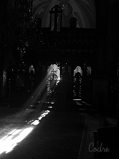 Soarele rasare numai din Biserica de Rasarit-The Sun rise only from the East Church