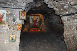 bogdancostescu 
Pestera Sf Apostol Andrei 
147 
2009-12-01 09:34:13