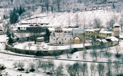 angelina 
Manastir Studenica 
231 
2009-12-05 11:33:46