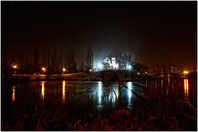в светлина