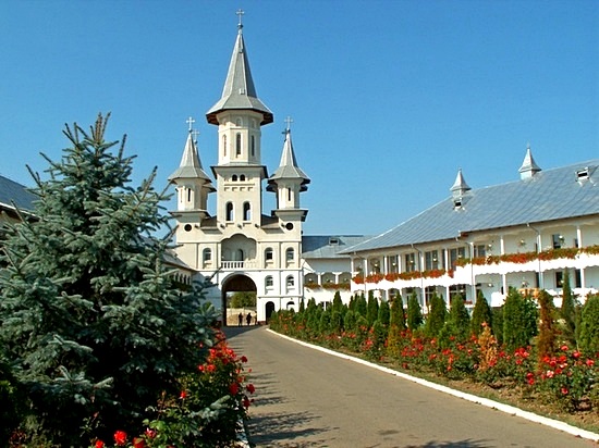 Mănăstirea Sfintei Cruci - Oradea