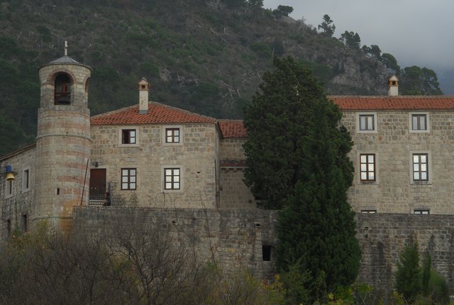 Podmajne manastir