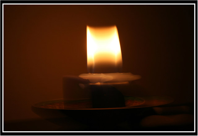 ...Lumină pentru sufletul lui George...