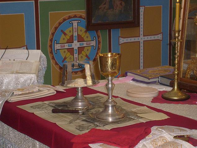 Podczas Kanonu Eucharystycznego.