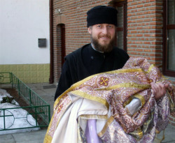 Marius 
Parintele Modest - Manastirea Plumbuita 
2010-02-03 11:49:19