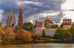 Mihalich 
Новодевичий монастырь. г. Москва 
303 
2010-02-05 22:12:12