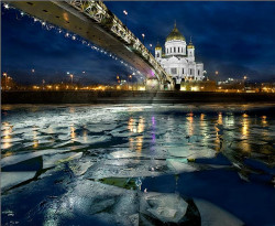 B.Bort 
Цветная московская зима 
291 
2010-02-09 07:49:45