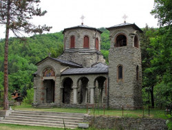 PopovicT 
Храм Светог Јована Крститеља, изнад Вучја 
2010-02-13 11:19:47