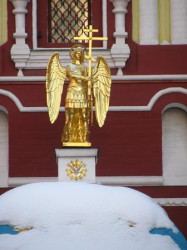 vladimir2105 
Angel on the Iversky Church in Moscow 
2010-02-16 17:40:42