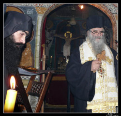 Suroti 
МАНАСТИР ПОДМАИНЕ 'Током литургије 
2010-02-21 22:19:04