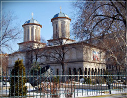 Florina 
Biserica Sfantul Gheorghe cel Nou | Bucuresti 
171 
2010-02-22 22:06:46