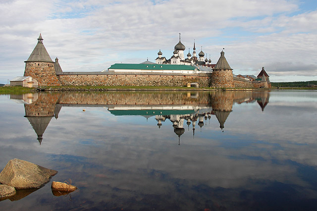 Соловецкий кремль. Вид со стороны Святого озера.