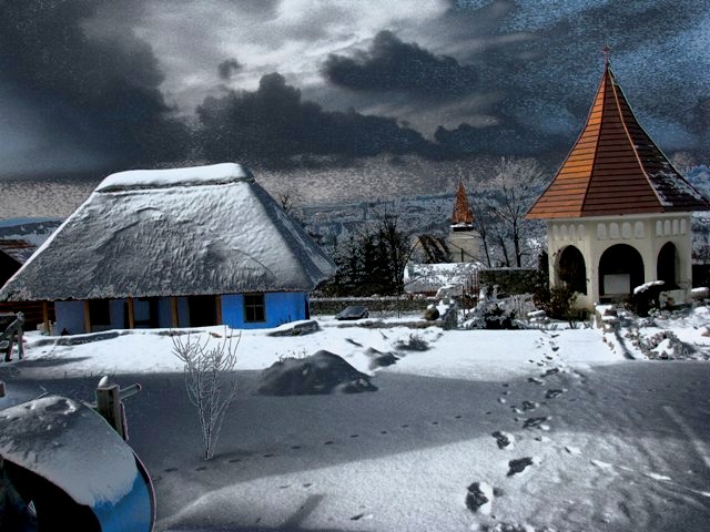 Paşi in zapada (Footprints in the snow)...