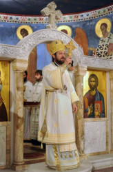 djidjo 
Vladika Jovan 
2010-03-01 13:32:50