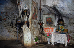 VladiN 
Grotto of Simon the Cananit (Грот Симона Кананита) 
156 
2010-03-10 10:29:34