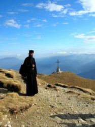hrisostom 
"Cât este departe cerul de pământ, atât este de mare mila Lui, spre cei ce se tem de El."(Ps.102 
270 
2010-03-24 21:59:55