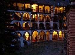 Damianka 
Night in the Rila Monastery 
2010-03-31 16:09:15