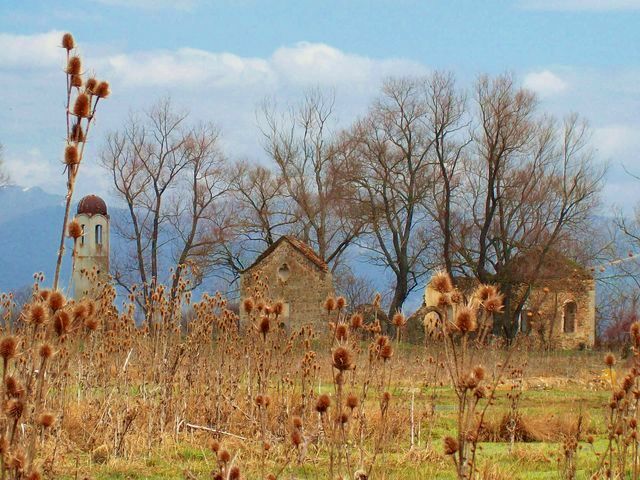 останки от храм "Св. Атанасий, край село Виден