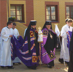 Tommy 
Arcybiskup Jakub i Arcybiskup Miron 
2010-04-16 20:08:22