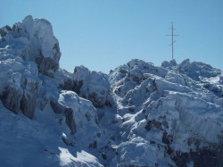 nbc_1974 
a cross - "The Saint Nikolas" peak 
2010-04-17 11:13:17