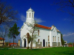 plamka_r 
храм  „Света Великомъченица Параскева”, с.Събрано 
2010-04-25 06:55:44