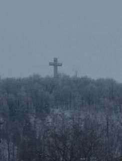 angelos 
Cross on Mountain 
2010-04-26 18:37:07