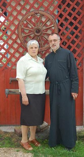 ks. Slawomir z matka
