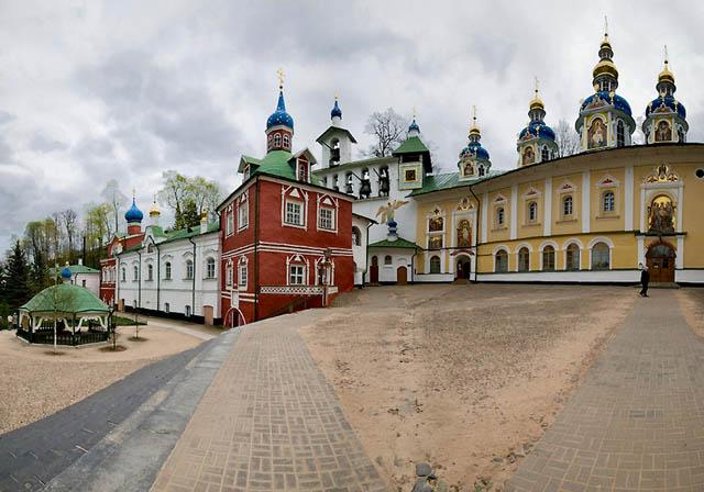 Псково-Печерский Свято Успенский монастырь