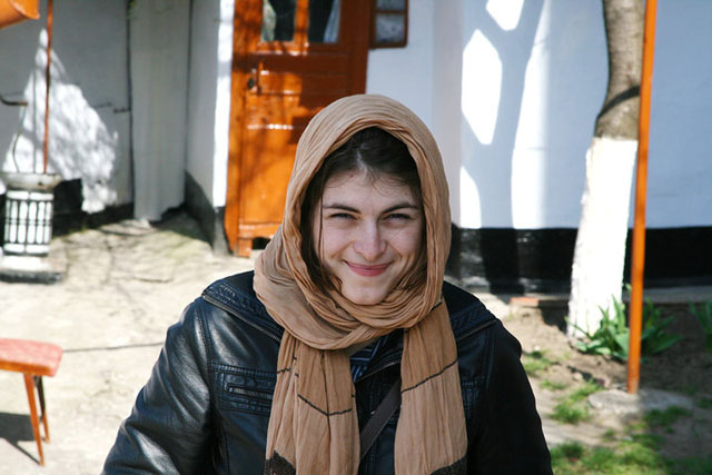 Tânără enoriaşă