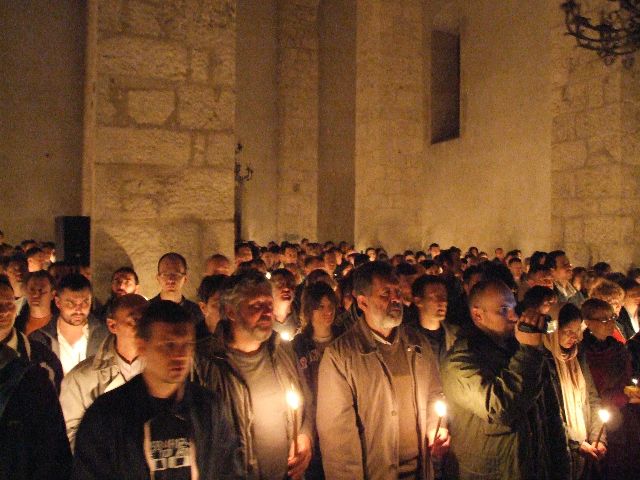 Васкрс 2010.г манастир Ковиљ