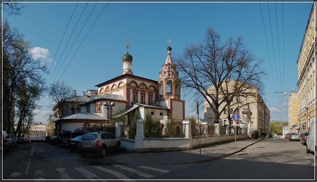 Храм Трёх святителей на Кулишках