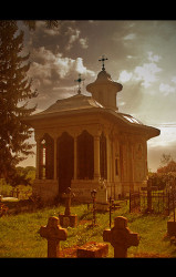 Marius 
Biserica din cimitirul manastirii Caldarusani! 
2010-05-01 18:31:58
