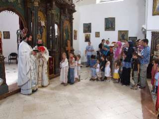 Ljuba Rus 
Деца на литургији 
2010-05-16 20:27:52