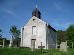 dule 
Обновљена капела у Шишатовцу 
2010-05-18 09:14:20
